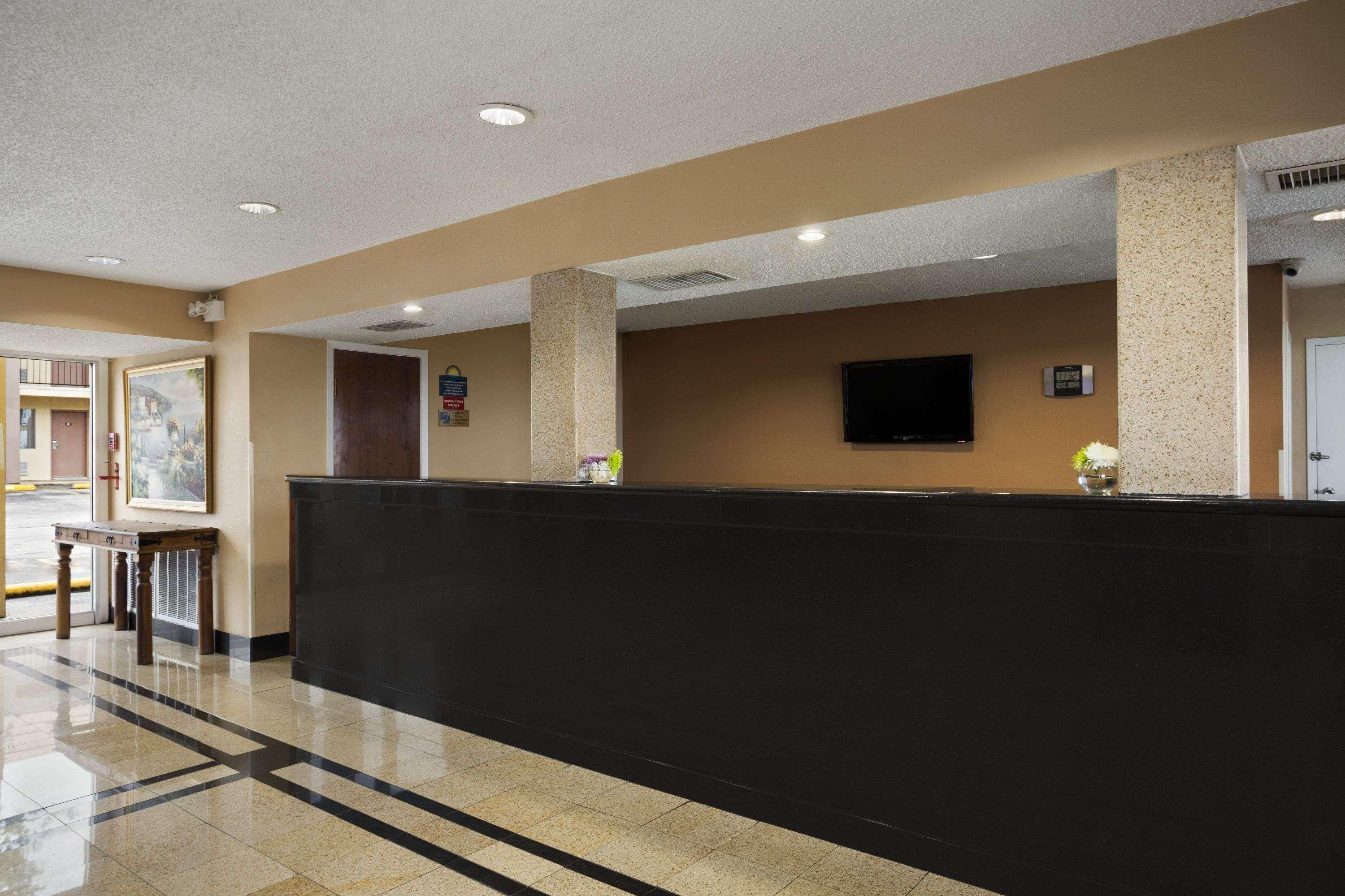 Days Inn By Wyndham Dallas Irving Eksteriør bilde