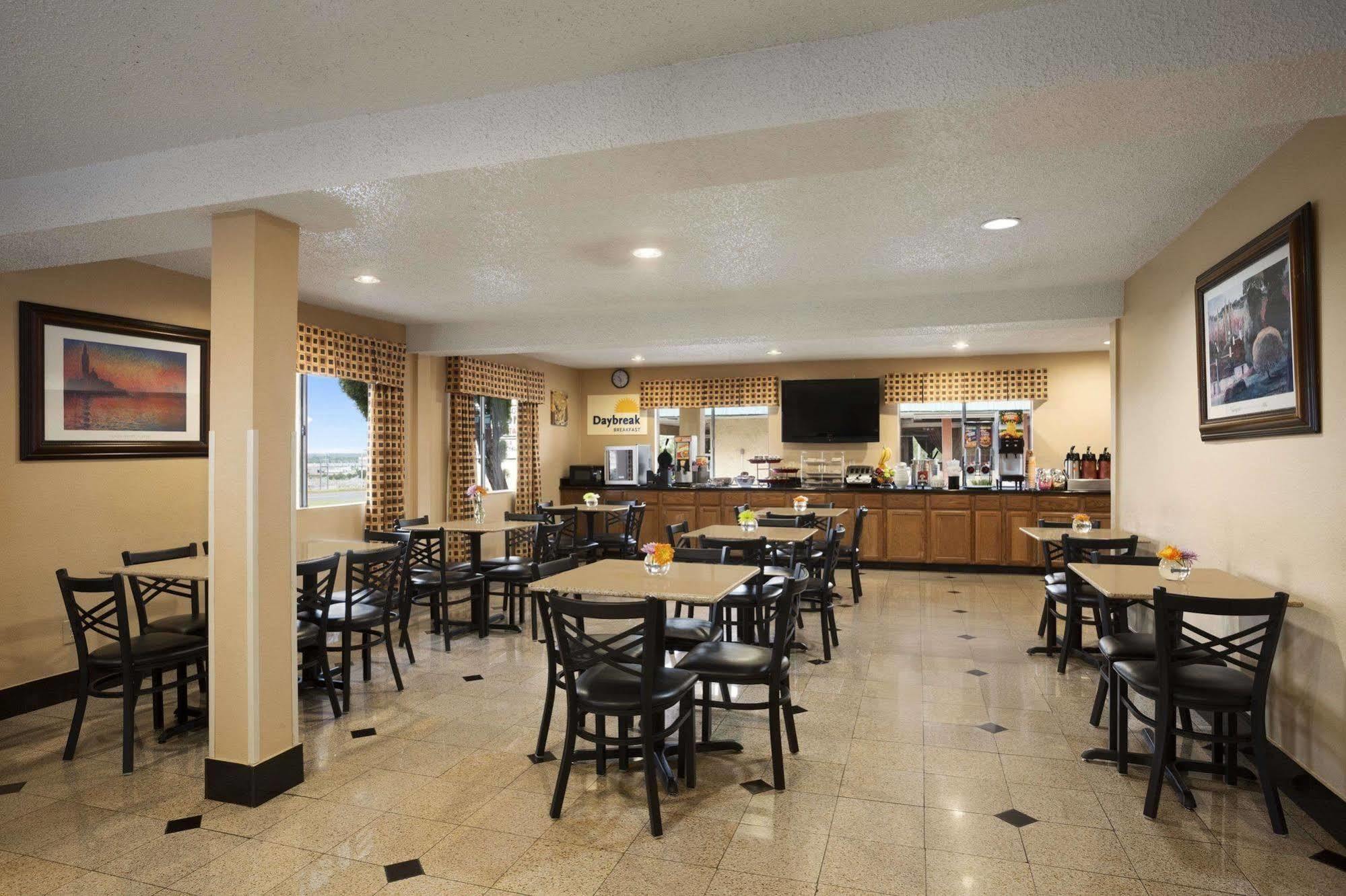 Days Inn By Wyndham Dallas Irving Eksteriør bilde